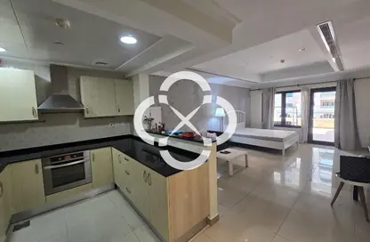 شقة - 1 حمام للايجار في طريق بورتو الشرقي - بورتو أرابيا - جزيرة اللؤلؤة - الدوحة شقة - 1 حمام للايجار في طريق بورتو الشرقي - بورتو أرابيا - جزيرة اللؤلؤة - الدوحة