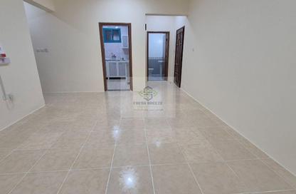 Apartment - 2 Bedrooms - 2 Bathrooms for rent in Umm Ghwailina Comm - Umm Ghuwalina - Umm Ghuwailina - Doha