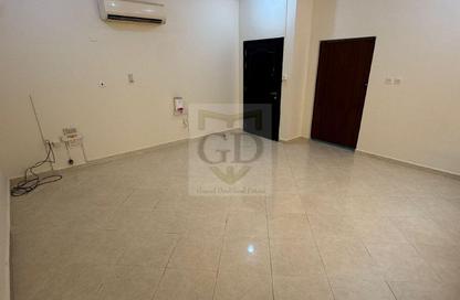 Apartment - Studio - 1 Bathroom for rent in Al Maamoura - Al Maamoura - Doha