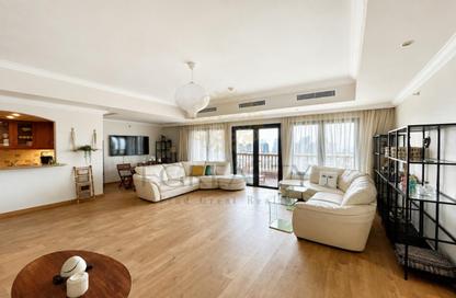 Apartment - 2 Bedrooms - 3 Bathrooms for rent in West Porto Drive - Porto Arabia - The Pearl Island - Doha