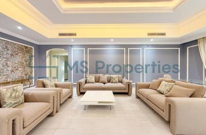 Apartment - 2 Bedrooms - 3 Bathrooms for rent in West Porto Drive - Porto Arabia - The Pearl Island - Doha