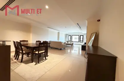 شقة - غرفة نوم - 2 حمامات للايجار في طريق بورتو الشرقي - بورتو أرابيا - جزيرة اللؤلؤة - الدوحة