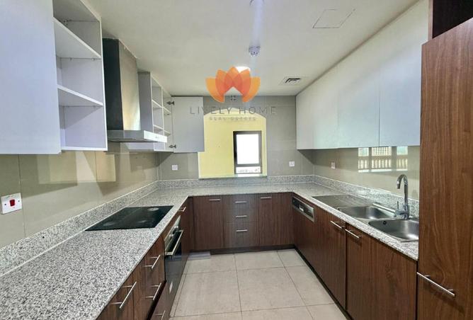 53570276 - صورة العقار 2