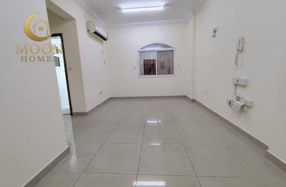 Apartment - 3 Bedrooms - 3 Bathrooms for rent in Al Mansoura - Al Mansoura - Doha Apartment - 3 Bedrooms - 3 Bathrooms for rent in Al Mansoura - Al Mansoura - Doha