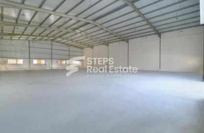 Warehouse - Studio - 1 for rent in East Industrial Street - Birkat Al Awamer - Al Wakra