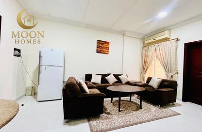 Apartment - 1 Bedroom - 1 Bathroom for rent in Umm Ghwailina Comm - Umm Ghuwalina - Umm Ghuwailina - Doha