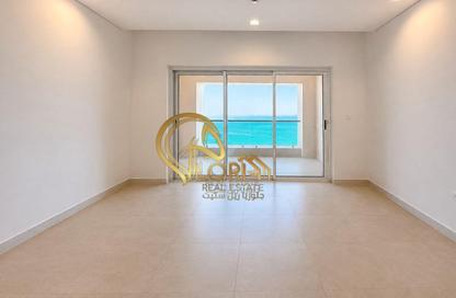 Apartment - 2 Bedrooms - 4 Bathrooms for rent in Viva West - Viva Bahriyah - The Pearl Island - Doha