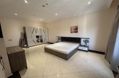 Apartment - 1 Bedroom - 2 Bathrooms for rent in Umm Ghwailina Comm - Umm Ghuwalina - Umm Ghuwailina - Doha