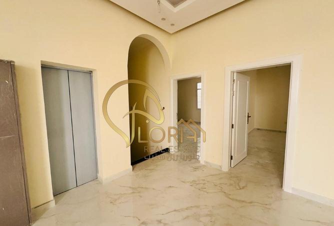 53813847 - Property Image 3