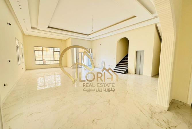 53813847 - Property Image 2