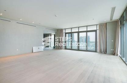 Apartment - 2 Bedrooms - 4 Bathrooms for sale in Seef Lusail Tower 1 - Seef Lusail - Lusail City - Lusail