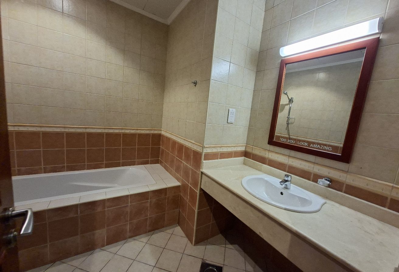 Luxury 2BR | Full Marina View | 178 SQM | Porto Ar thumbnail 22