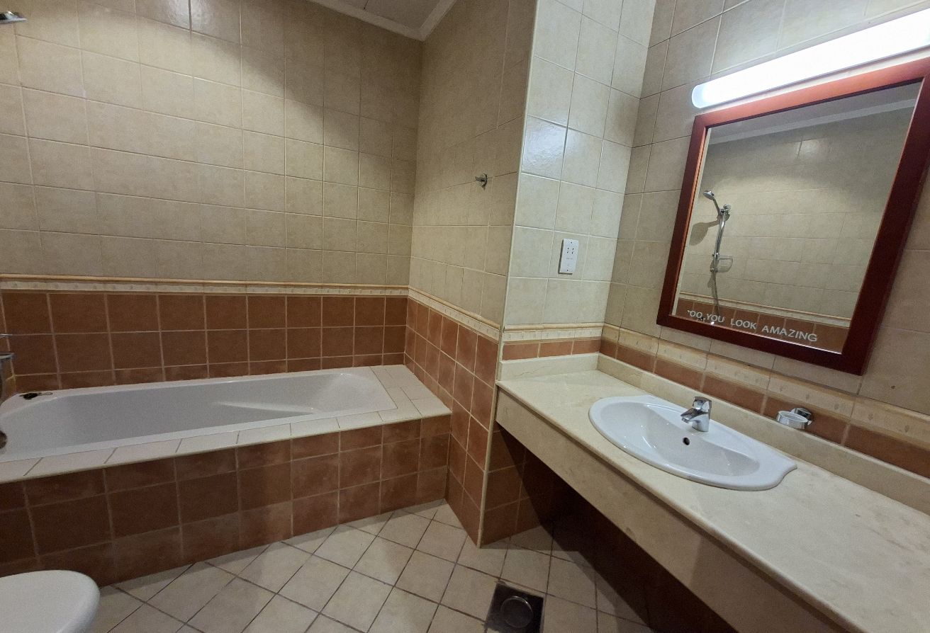Luxury 2BR | Full Marina View | 178 SQM | Porto Ar thumbnail 21
