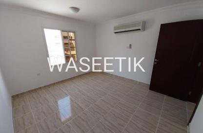 Apartment - 3 Bedrooms - 2 Bathrooms for rent in Old Airport Road - Old Airport Road - Doha Apartment - 3 Bedrooms - 2 Bathrooms for rent in Old Airport Road - Old Airport Road - Doha