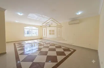 Villa - 5 Bedrooms - 5 Bathrooms for rent in Al Messila - Al Messila - Doha