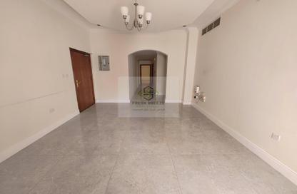 Apartment - 2 Bedrooms - 2 Bathrooms for rent in Al Mansoura - Al Mansoura - Doha