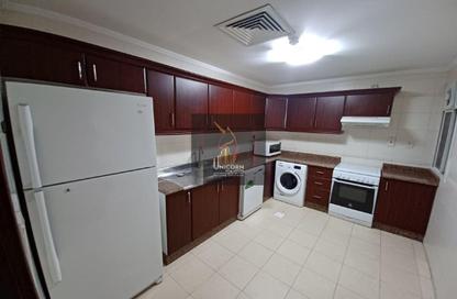 Apartment - 2 Bedrooms - 2 Bathrooms for rent in Al Sadd Road - Al Sadd - Doha