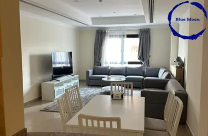 Apartment - 1 Bedroom - 2 Bathrooms for rent in West Porto Drive - Porto Arabia - The Pearl Island - Doha