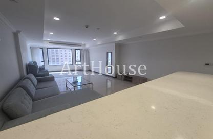 Apartment - Studio - 1 for rent in East Porto Drive - Porto Arabia - The Pearl Island - Doha