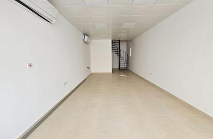 Shop - Studio - 1 Bathroom for rent in Al Mansoura - Al Mansoura - Doha