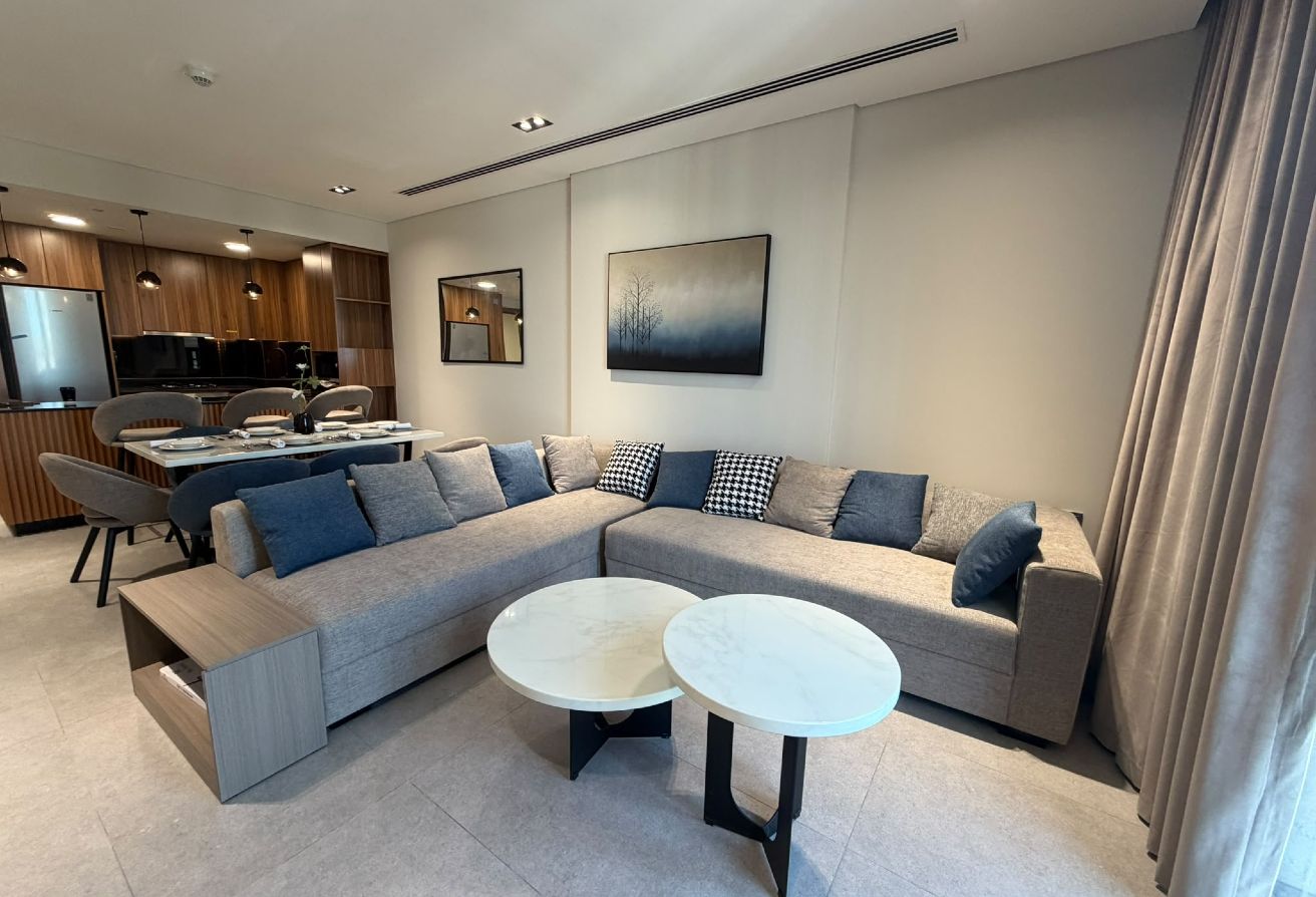 LUXURIOUS ONE BHK|FULLY FURNISHED|WITH BALCONY