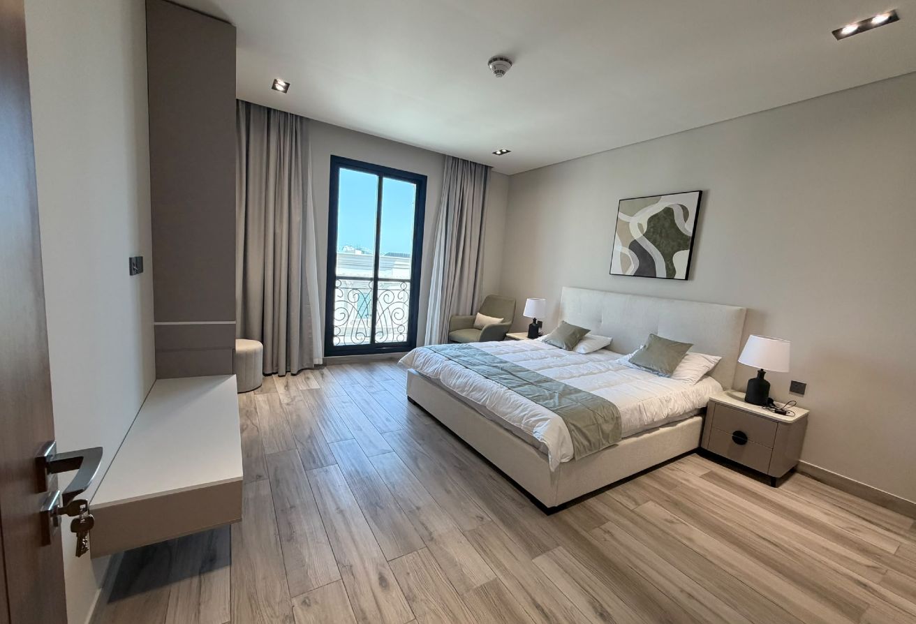LUXURIOUS ONE BHK|FULLY FURNISHED|WITH BALCONY thumbnail 3