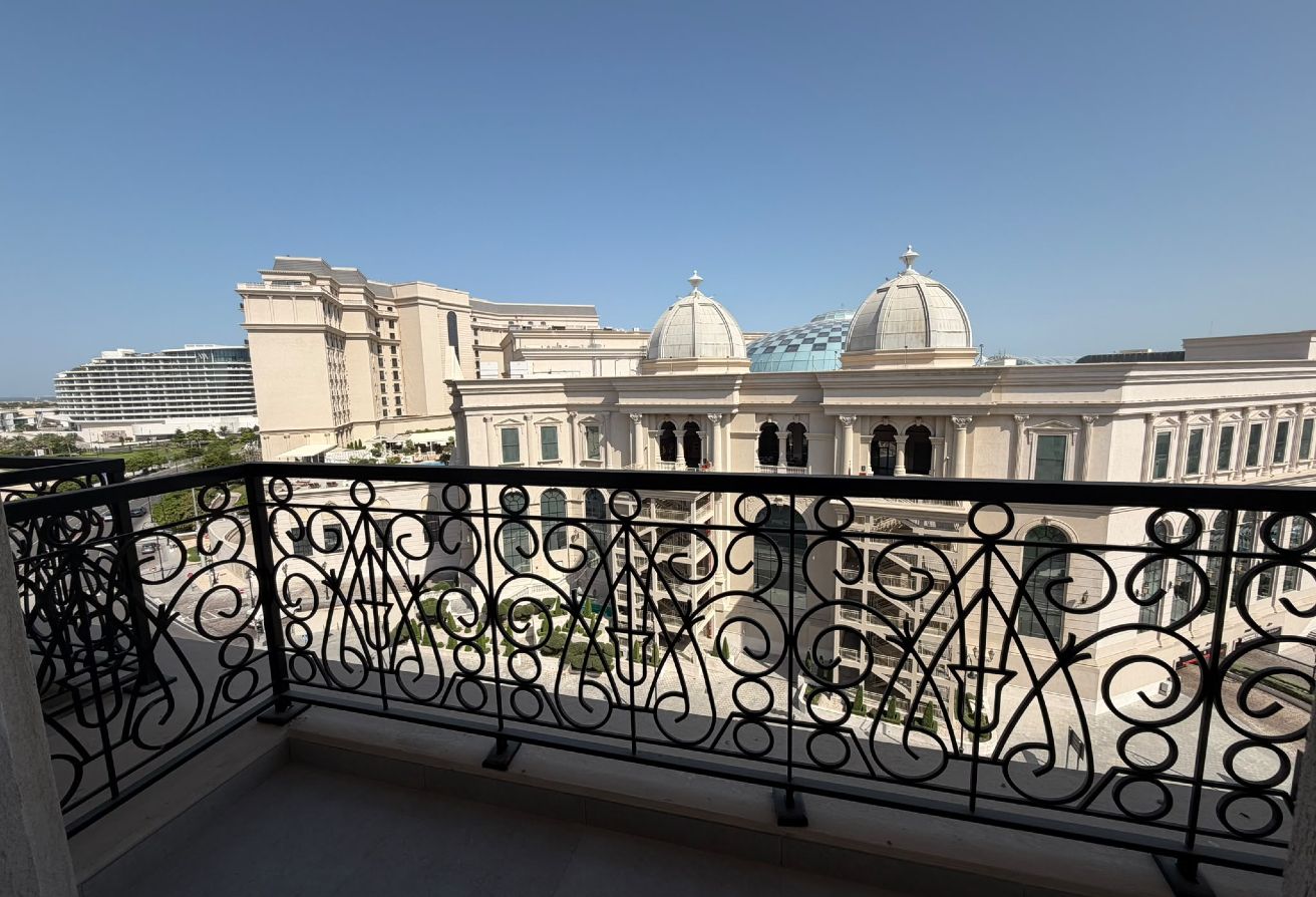 LUXURIOUS ONE BHK|FULLY FURNISHED|WITH BALCONY thumbnail 5