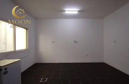 Apartment - Studio - 1 Bathroom for rent in Al Maamoura - Al Maamoura - Doha