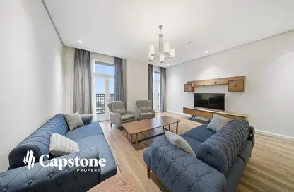 Apartment - 3 Bedrooms - 5 Bathrooms for rent in The Garden - Floresta Gardens - The Pearl Island - Doha