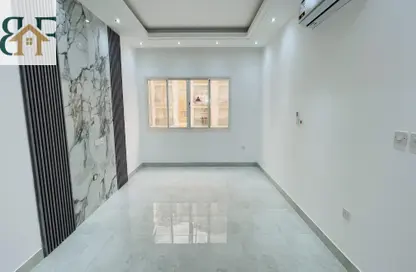 Apartment - 2 Bedrooms - 3 Bathrooms for rent in Al Mansoura - Al Mansoura - Doha