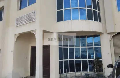 سكن الموظفين - استوديو - 4 حمامات للايجار في الوكرة - الوكرة - الوكرة - الوكرة