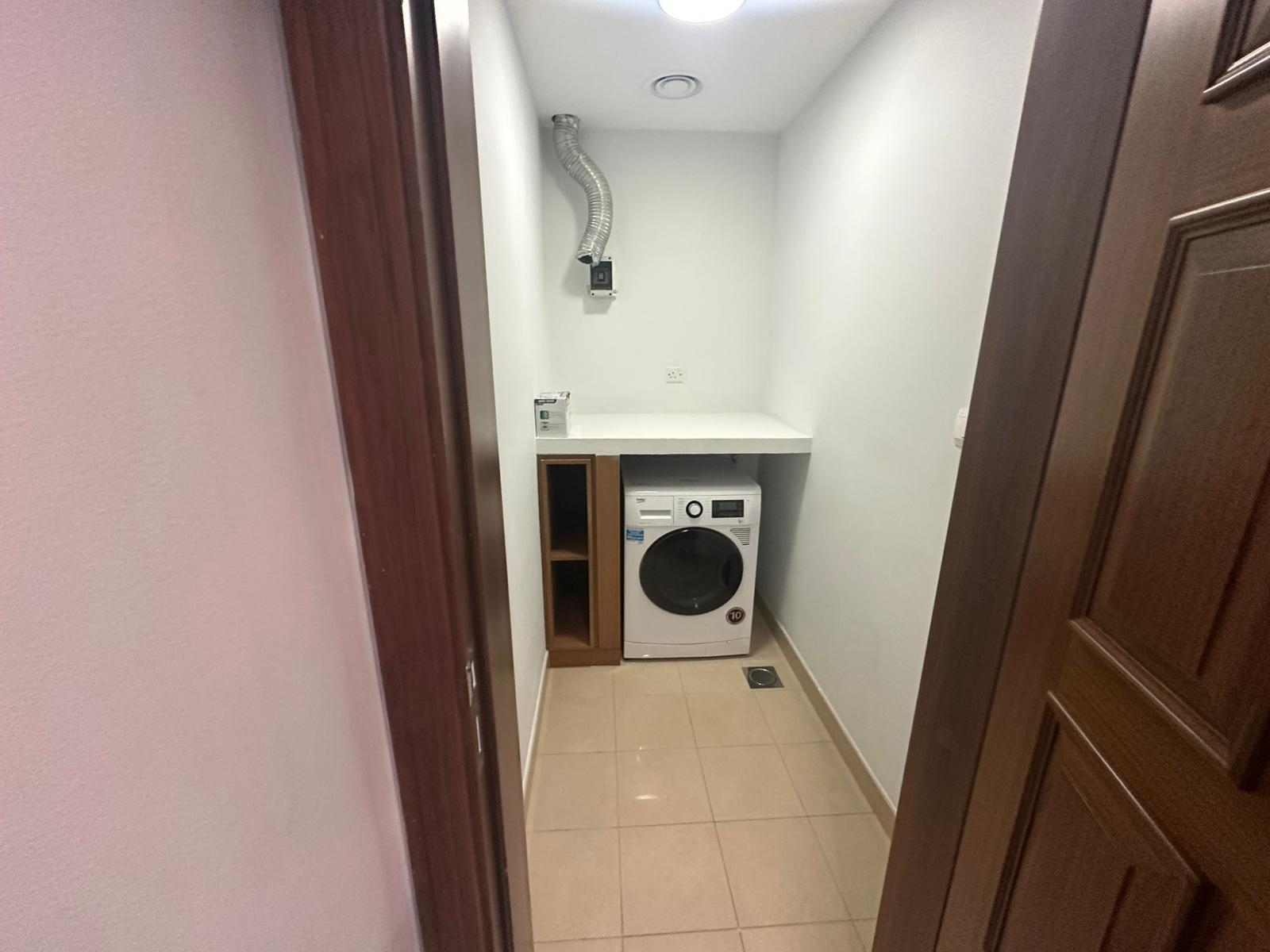 2BHK Furnished High Floor Bills Inc One month free thumbnail 17