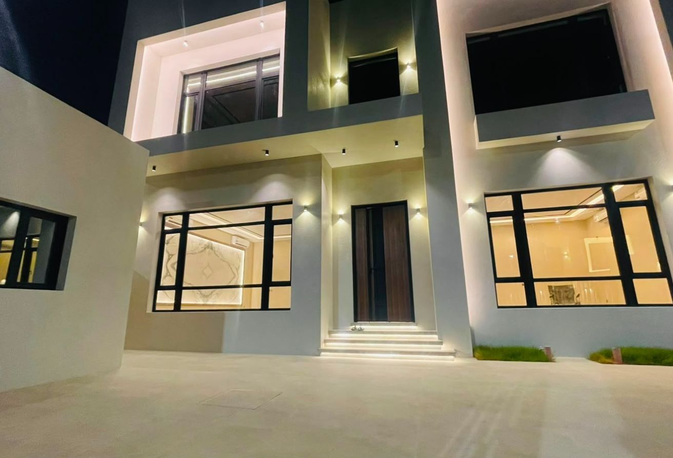 7 Master BR | Private Lift & Majles | Tittle deed thumbnail 11