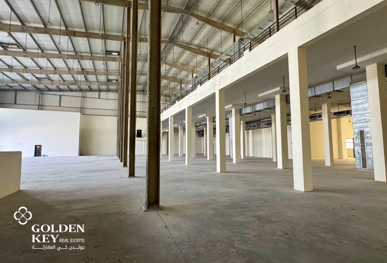 Spacious General Warehouse/Showroom| Logistic Area
