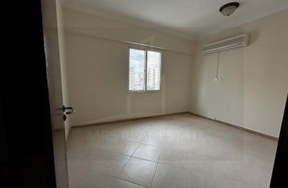 Apartment - 3 Bedrooms - 2 Bathrooms for rent in Muntazah 7 - Al Muntazah - Doha