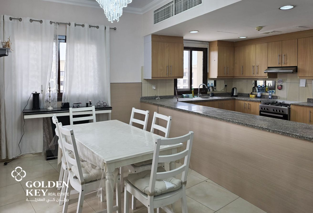 Great Price! Spacious 3BR w/ Balcony |Stadium View