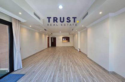 Apartment - 1 Bedroom - 2 Bathrooms for rent in West Porto Drive - Porto Arabia - The Pearl Island - Doha Apartment - 1 Bedroom - 2 Bathrooms for rent in West Porto Drive - Porto Arabia - The Pearl Island - Doha
