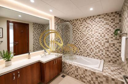 Apartment - 1 Bedroom - 2 Bathrooms for rent in East Porto Drive - Porto Arabia - The Pearl Island - Doha
