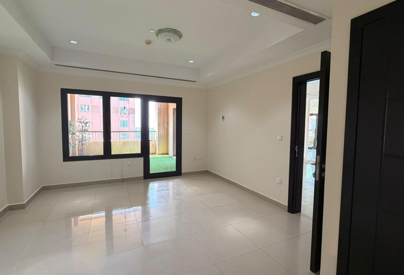 1 + Office Apt I FF I Excluding Bills I Porto Areb thumbnail 4