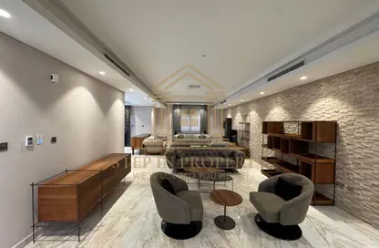 فيلا - 4 غرف نوم - 5 حمامات للايجار في المعمورة - المعمورة - الدوحة