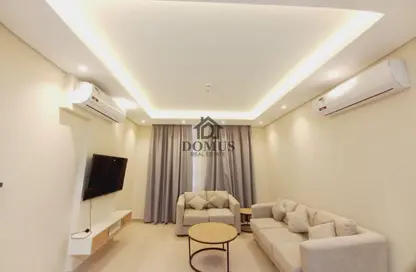 Apartment - 2 Bedrooms - 2 Bathrooms for rent in Al Aman Street - Umm Ghuwailina - Doha