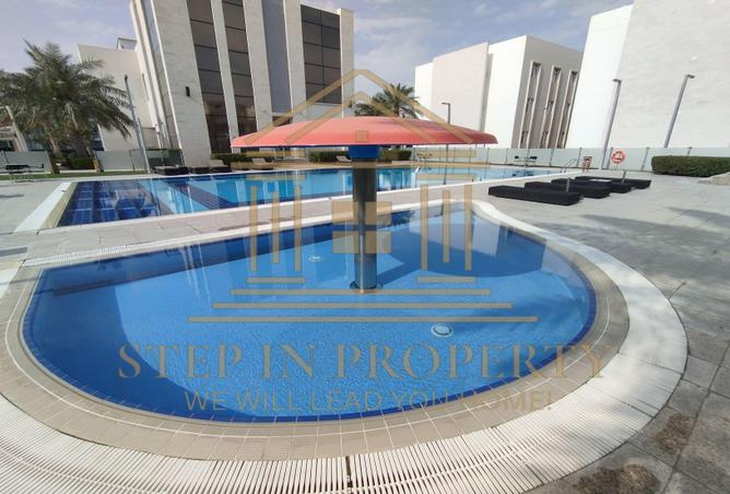 996516 - Property Image 2