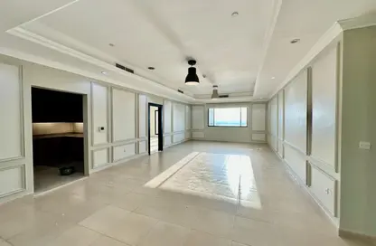 Apartment - 2 Bedrooms - 3 Bathrooms for rent in One Porto Arabia - Porto Arabia - The Pearl Island - Doha