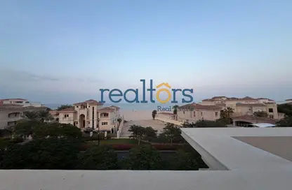 Villa - 6 Bedrooms - 7 Bathrooms for sale in Viva West - Viva Bahriyah - The Pearl Island - Doha