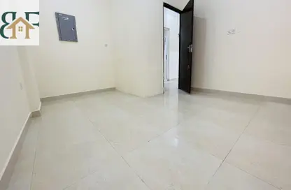 Apartment - 3 Bedrooms - 2 Bathrooms for rent in Al Mansoura - Al Mansoura - Doha