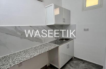 Apartment - Studio - 1 Bathroom for rent in Umm Al Seneem Street - Ain Khaled - Doha