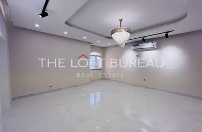 شقة - 5 غرف نوم - 6 حمامات للايجار في 871 شارع - جنوب الدحيل - الدحيل - الدوحة