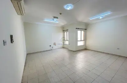 Apartment - 2 Bedrooms - 2 Bathrooms for rent in Abdul Rahman Bin Jassim Street - Mesaieed Road - Al Wakra