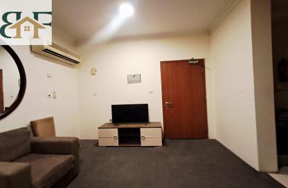 Apartment - 1 Bedroom - 1 Bathroom for rent in Umm Ghwailina Comm - Umm Ghuwalina - Umm Ghuwailina - Doha
