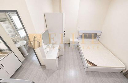 Apartment - Studio - 1 Bathroom for rent in Umm Ghwailina Comm - Umm Ghuwalina - Umm Ghuwailina - Doha